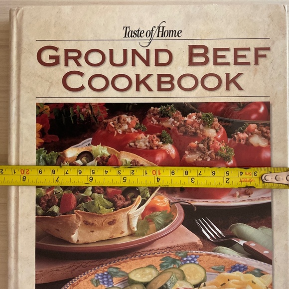Taste of Home Ground Beef Cookbook. 1999. - Picture 10 of 12